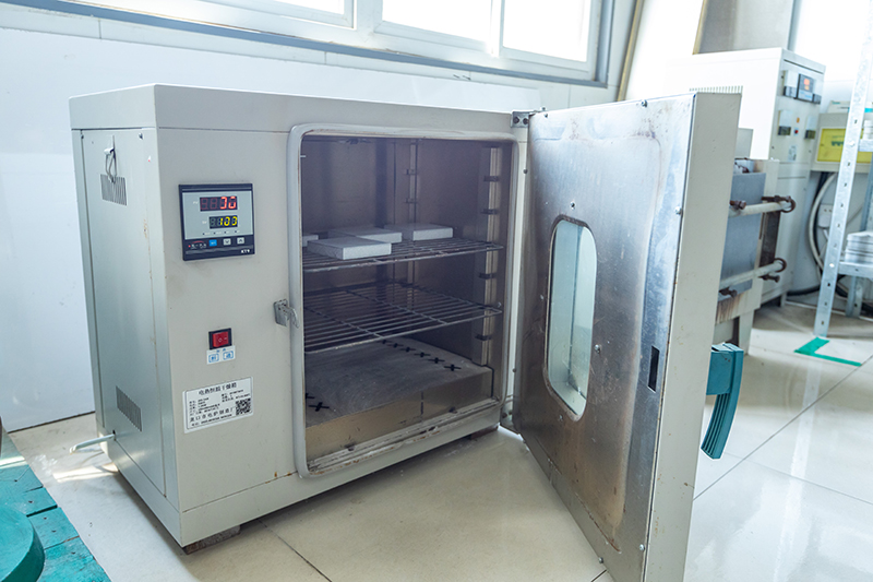 Electric constant temperature drying oven