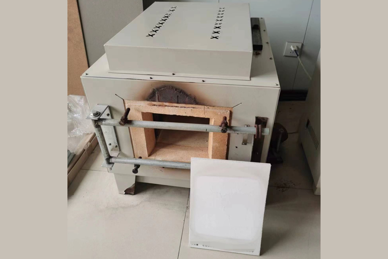 10mm mgo board burned 3 hours with 1080℃ 1 (2).jpg